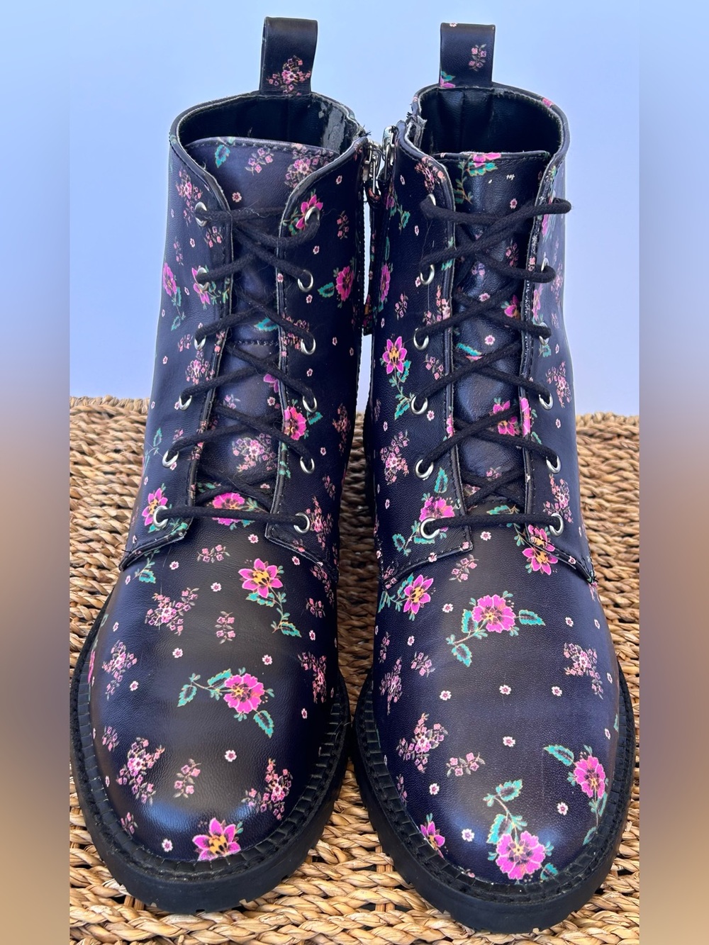 Rebecca Minkoff Women’s Gerry Combat Boots  Ditsy Floral Print on Black Size 8.5